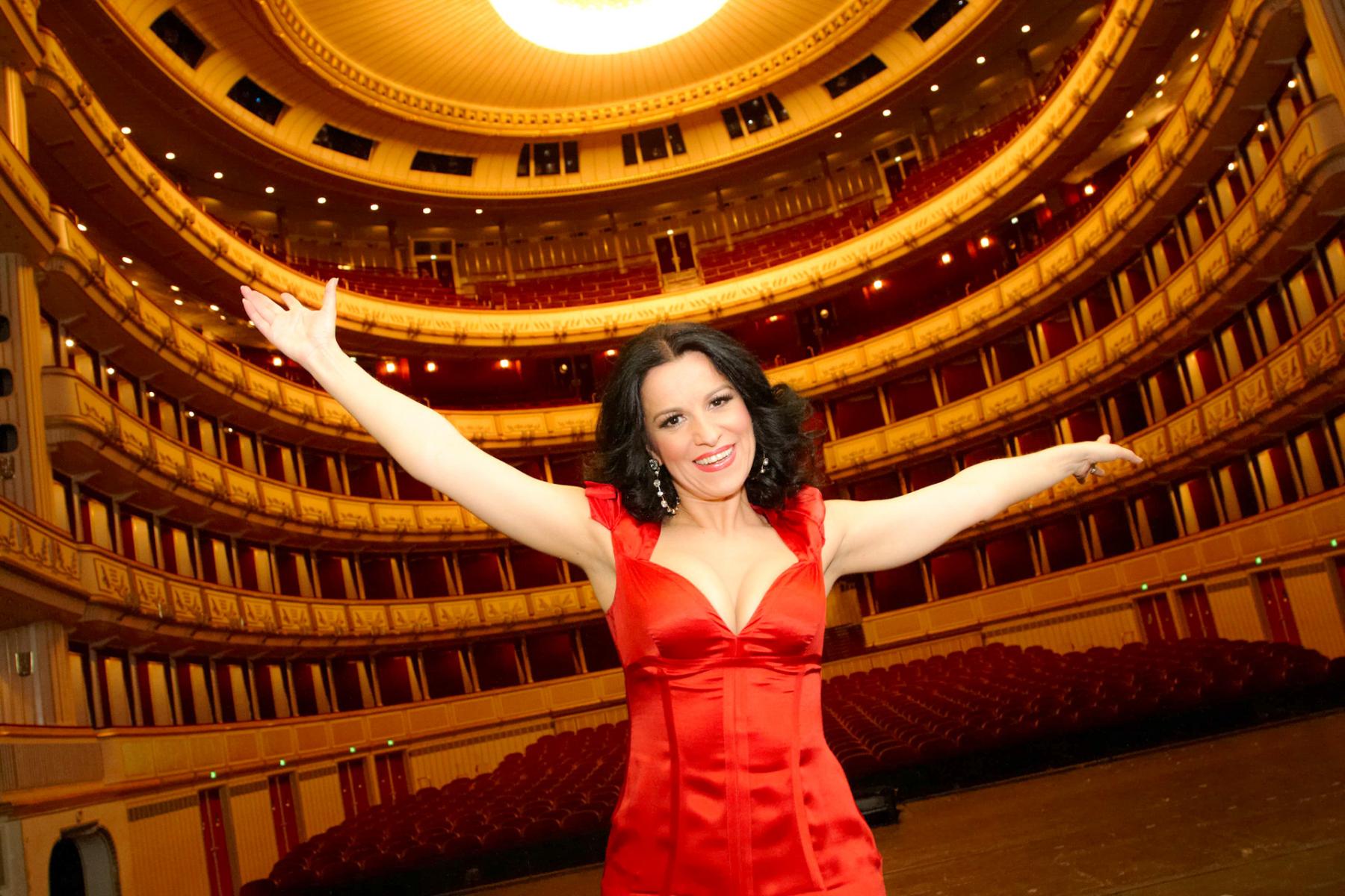 Angela GHEORGHIU